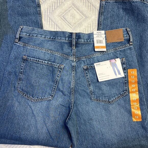 AERO - High Rise Baggy 90’s Jean - Picture 2 of 6